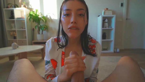 Ruth Lee Sloppy Blowjob With Facial