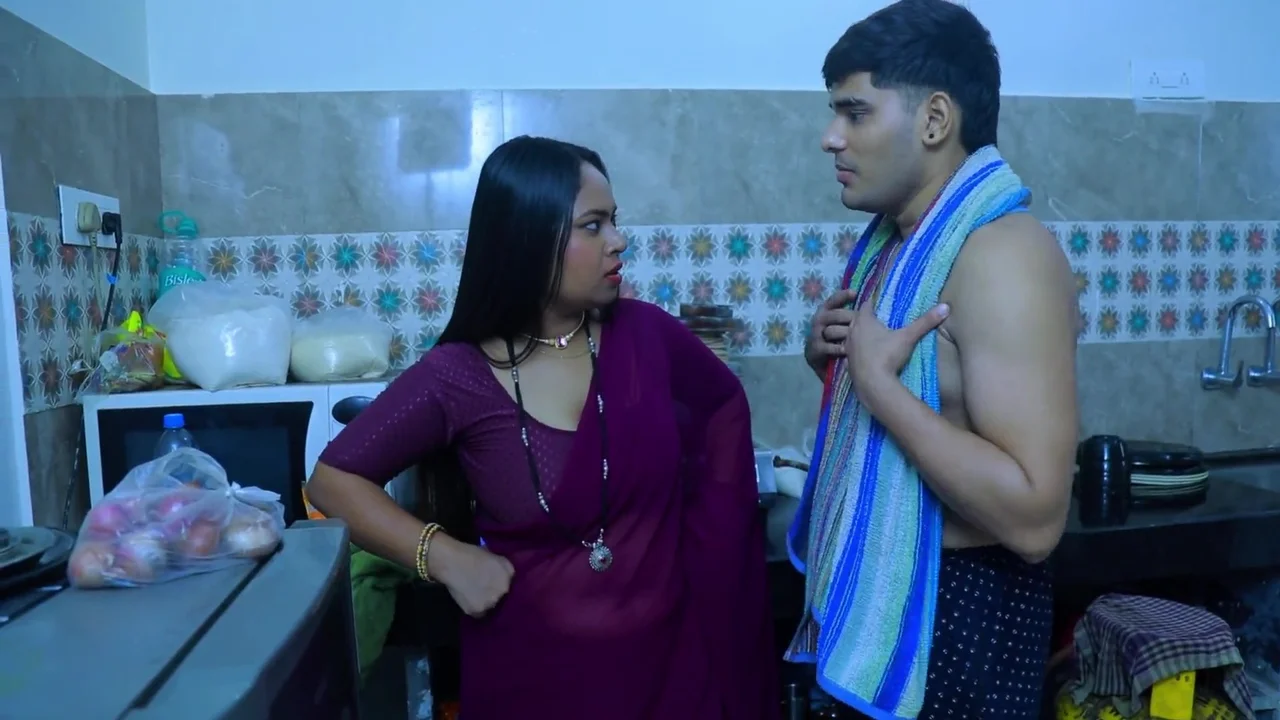 Kitchen Love 2025 Hindi Uncut XXX Video